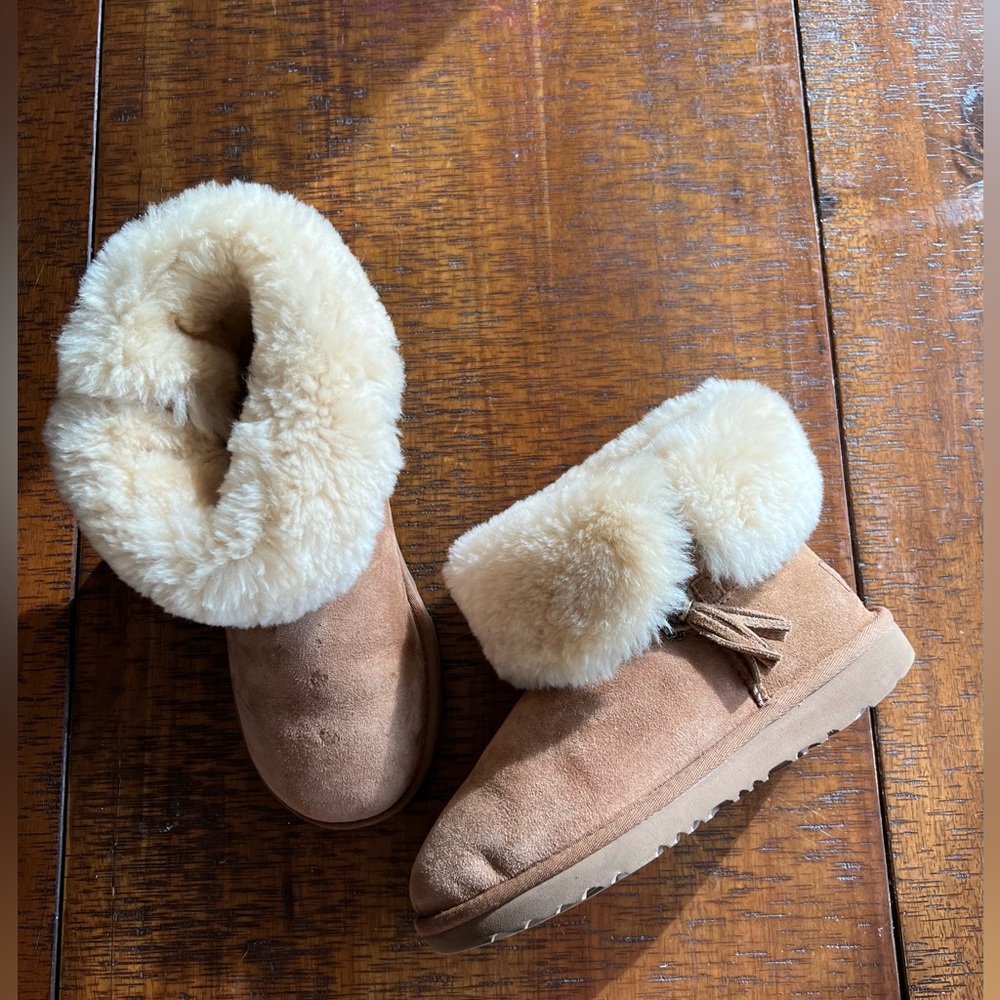 ⚡️MOVING SALE⚡️UGG ankle boots ⚡️MOVING SALE⚡️